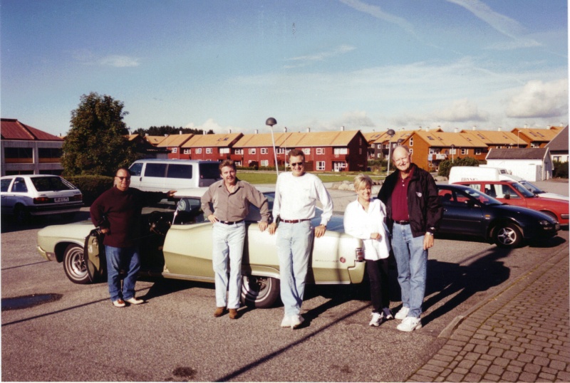 Weldon w Connie & her band in Norway.jpg